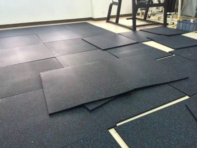 Square Protective Rubber Mat