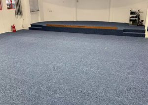 20211027 航海學校禮堂地毯